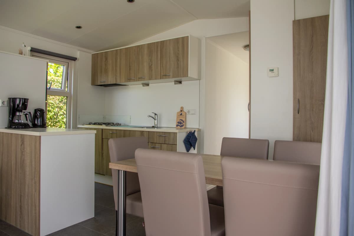 woonkamer en keuken chalet minicamping boogaard